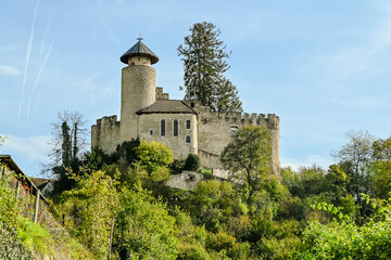 Arlesheim, Schloss Birseck, Burg, Wald, Ermitage, Herbstfarben, Wanderweg, Herbst, Herbstsonne,...