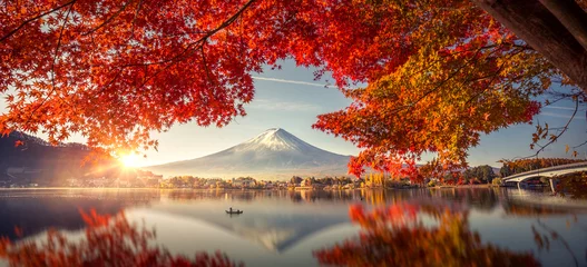 Cercles muraux Mont Fuji 1555043207Colorful autumn season and Mt Fuji with morning mist and red leaves at Lake Kawaguchiko is one of the best places in Japan