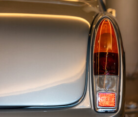 retro car taillight close up © Sofiia