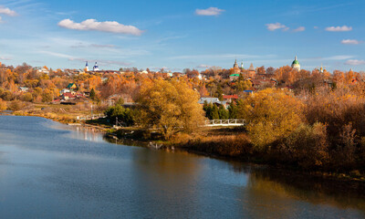 Obraz premium Landscape with a river and a small town on the shore.The Sturgeon River and the city of Zaraysk in the Moscow region