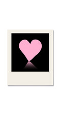 vecchia istantanea polaroid con cuore e riflesso rosa su sfondo trasparente