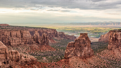Fototapeta na wymiar Sunset light at Colorado National Monument in grand junction, Colorado- Grand View overlook