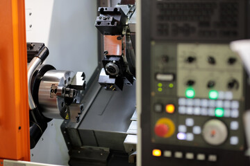 spindle and turret head of CNC lathe machine