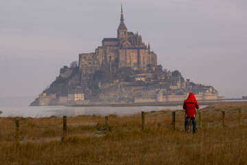 Der Mont-Saint-Michel und seine Bucht