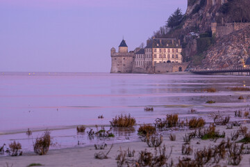 Der Mont-Saint-Michel und seine Bucht