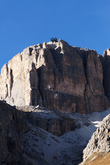Seilbahnstation in den Dolomiten