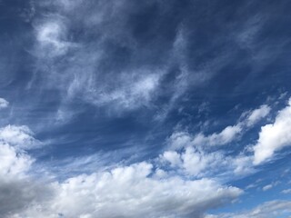 Obraz premium 11月の青空(日本)