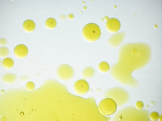 cell-like appearance using oil	
