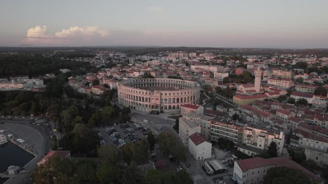 Amphitheater Pula Kroatien - Kolosseum - Drohne - DJI Air 2s D-Log