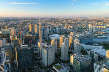 神奈川県横浜市 横浜ランドマークタワー展望台からみる夕暮れの横浜、オフィス街