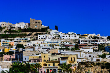 CASTRO CITTA'  CON IL CASTELLO, UNO DEI SIMBOLI DEL PAESE