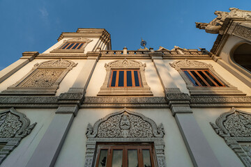 Obraz premium Buu Long pagoda has the unique combination of architectural style of India, Myanmar, Thailand and Vietnam, located at Ho Chi Minh city, Vietnam