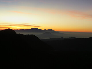 Obraz premium Amanecer en Kingkong hill, Java