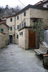 Fototapeta na wymiar Glimpse of the ancient medieval village of Raggiolo, Tuscany, Italy