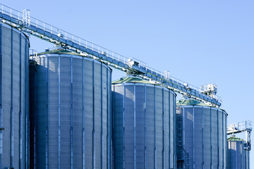 Agricultural silos, storage and drying of grains, wheat, corn, soy, sunflower, grain dryer