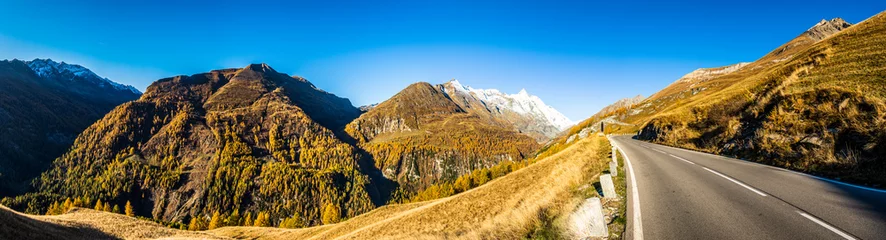 Badezimmer Foto Rückwand landscape at the grossglockner mountain © fottoo