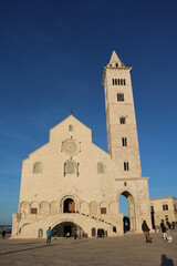 Obraz premium Dusk at Cathedral of San Nicola Pellegrino in Trani, Italy 