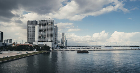 city harbour bridge and skyline miami area downtown 