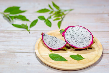 Dragon fruit has a slightly sweet and sour taste eat and be refreshed.