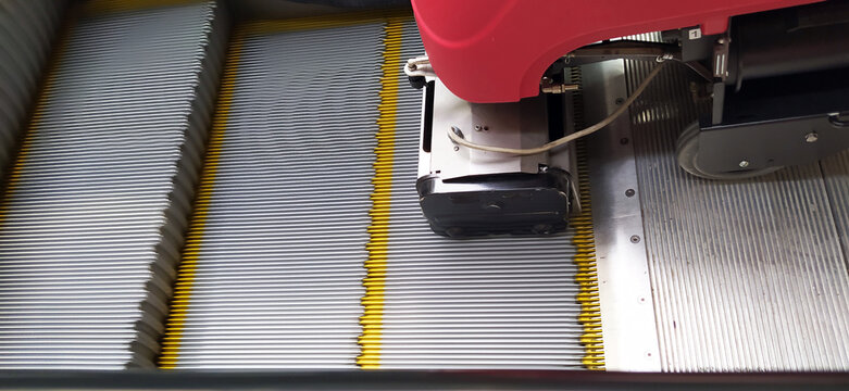 Escalator Cleaning Trolley