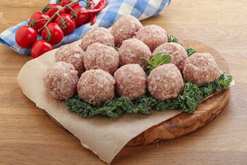 Raw pork meatball for cooking