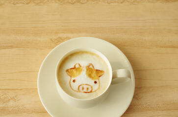 ウシのラテアート