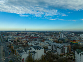widok na panoramę Warszawy z drona, praga północ