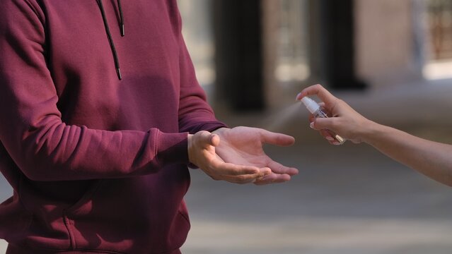 Antiseptic Изображения: просматривайте стоковые фотографии, векторные ...