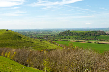 Naklejka premium Cadbury Castle with Glastonbury Tor in the distance