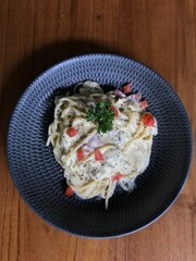 Spaghetti with garlic and olive oil