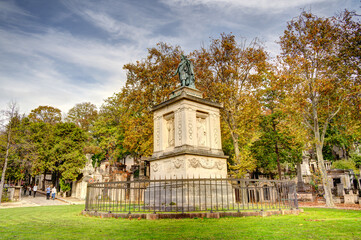 Fototapeta na wymiar Paris, France - November 2022 : Pere Lachaise Cemetery in Autumn, HDR Image