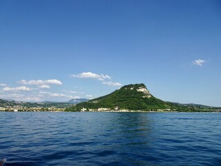 Passeggiando ed ammirando il Lago di Garda - Italia