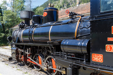 Old locomotive - 543010091