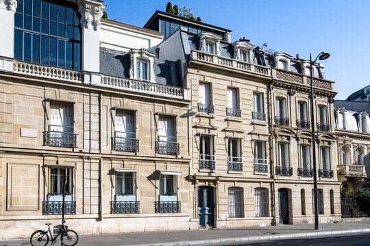 Paris, beautiful building rue de Prony, in the 8e arrondissement