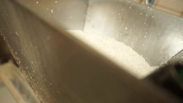 making rice noodles.
grain supply and preparation process