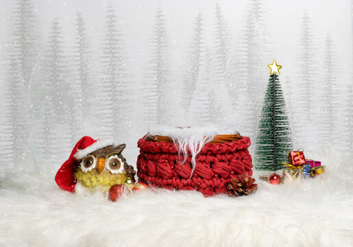 Hình nền kỹ thuật số Giáng Sinh mang đến cho bạn một không gian sống động và tươi vui hơn trong mùa lễ này. Với những hình ảnh tuyệt đẹp về các con tuyết tinh, những cây thông trang trí và các món quà Giáng Sinh, bạn sẽ có thể tạo ra một không khí lễ hội cho máy tính của mình. Hãy khám phá bộ sưu tập hình nền kỹ thuật số Giáng Sinh để tìm kiếm những bức tranh phù hợp với phong cách và sở thích của bạn.