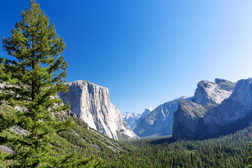El Capitan mountain in Yosemite National Park