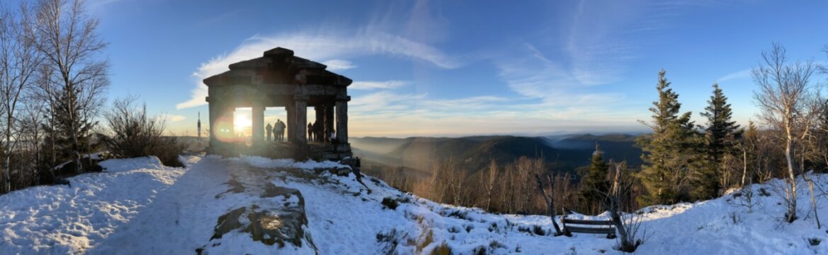 LE TEMPLE DU DONON EN HIVER