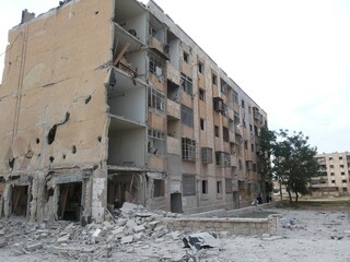 Zerstörte Gebäude in Aleppo, Syrien im Jahr 2013 im Bezirk Masaken Hannano.