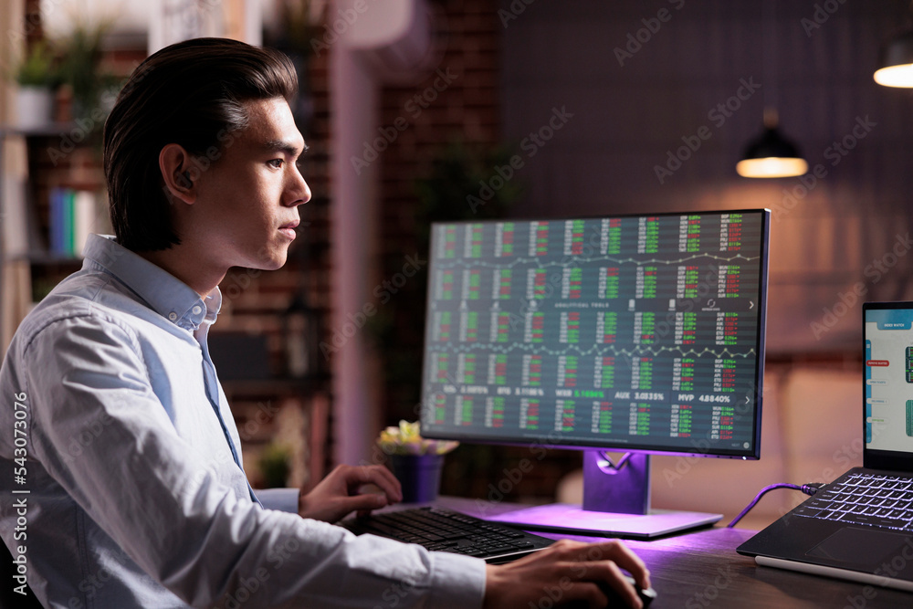 Aufkleber freelancer looking at stock market exchange and web 3.0 hypertext site on computer. working with rea