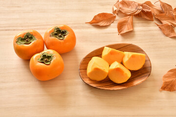 カキ　木製の皿