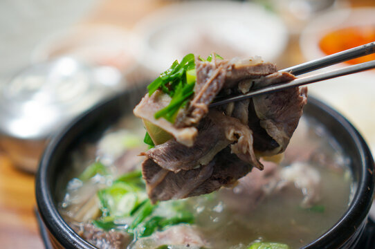 곰탕, 곰국, 소머리곰탕, 소고기, 소고기국, 국밥, 한국요리, 한국음식, 국거리, 탕, 보신탕, 식사, 먹을것