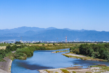 Fototapeta premium 笛吹川（山梨県市川三郷町）