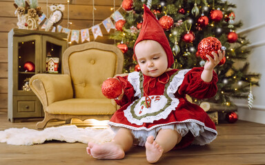 Obraz na płótnie Canvas Happy child in a smart dress. new year.