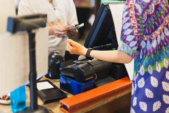 Customer payment smart wallet via smart watch terminal.