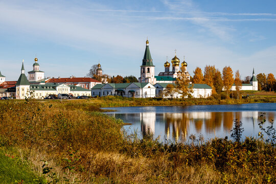 Assumption Cathedral. Valdai Iversky Bogoroditsky Svyatoozersky Monastery is an Orthodox monastery on the Selvitsky Island of Valdai Lake.
