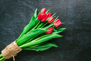 Bouquet de tulipes rouges