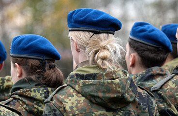 Soldatinnen im Heer