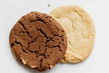 Zelfklevend Fotobehang Closeup shot of delicious cookies © Zzhoodzz/Wirestock Creators