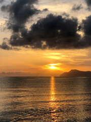 Fototapeta premium Sonnenaufgang in Cant Picafort auf Mallorca